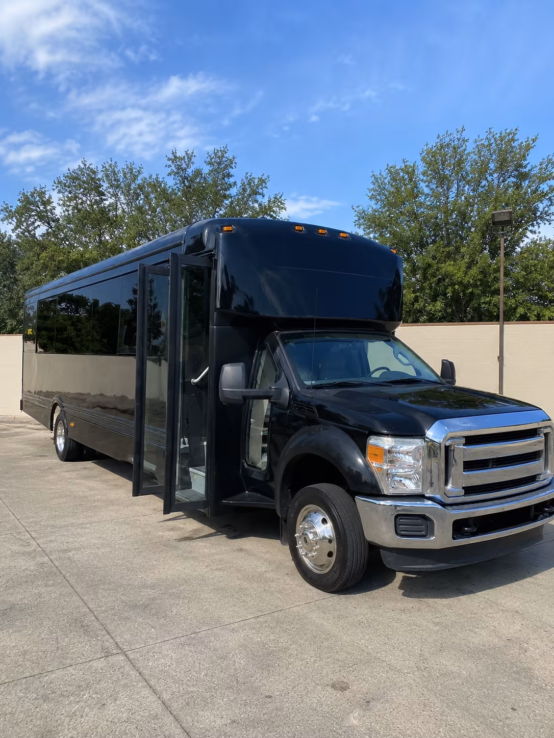Round Rock Birthday, Sweet 16, & Quinceañera Party Bus Rentals