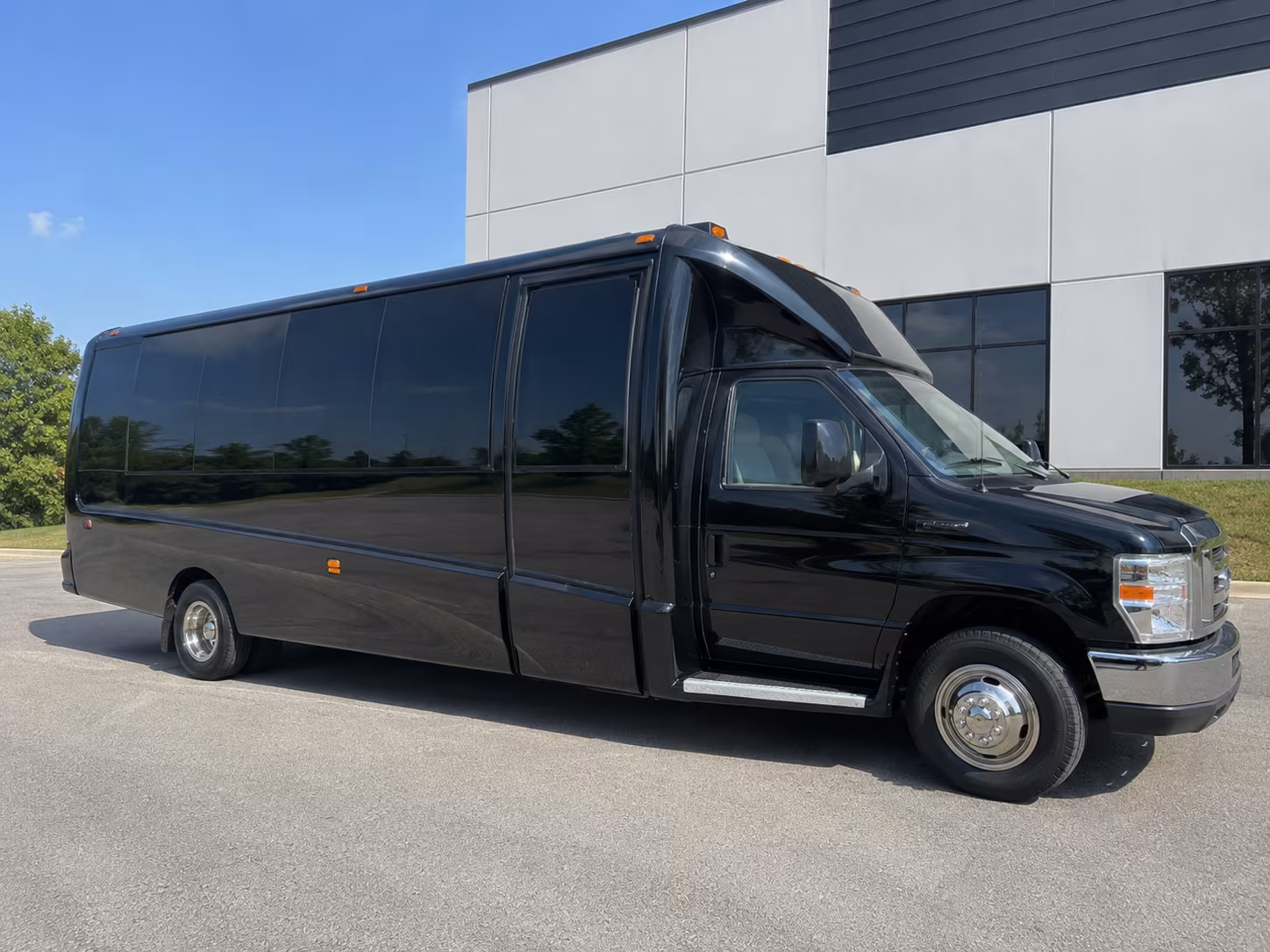 Round Rock Winery Tour & Pub Crawl Transportation pickup coordination